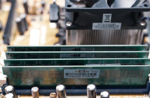 内存条的拆卸与安装步骤