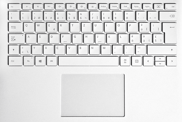 使用触摸板进行右键操作 使用触摸板进行右键操作